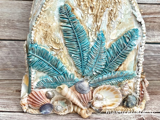 This image has an empty alt attribute; its file name is poletna-dekoracija-s-školjkami-7.jpeg