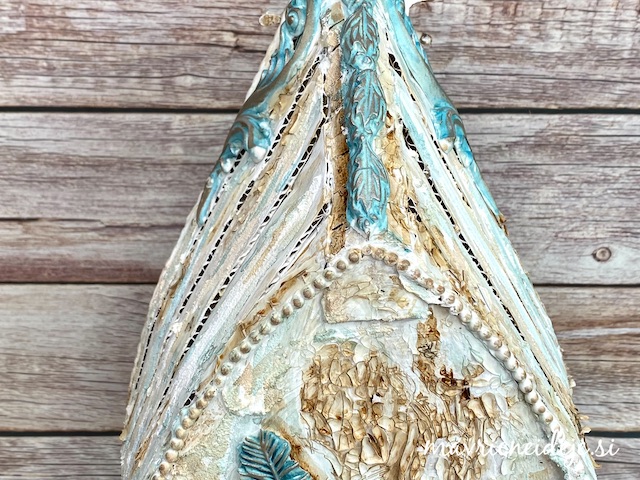 This image has an empty alt attribute; its file name is poletna-dekoracija-s-školjkami-8.jpeg